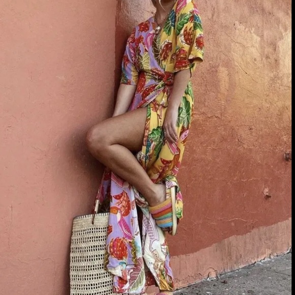 FARM Rio Mixed Beaks & Bananas Maxi Wrap Dress Size S NWT - Picture 4 of 13